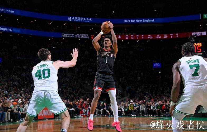 阿门上半场7投2中,三分1中0得到6分7篮板4助攻 阿门上半场7投2中,三分1中0得到6分7篮板4助攻