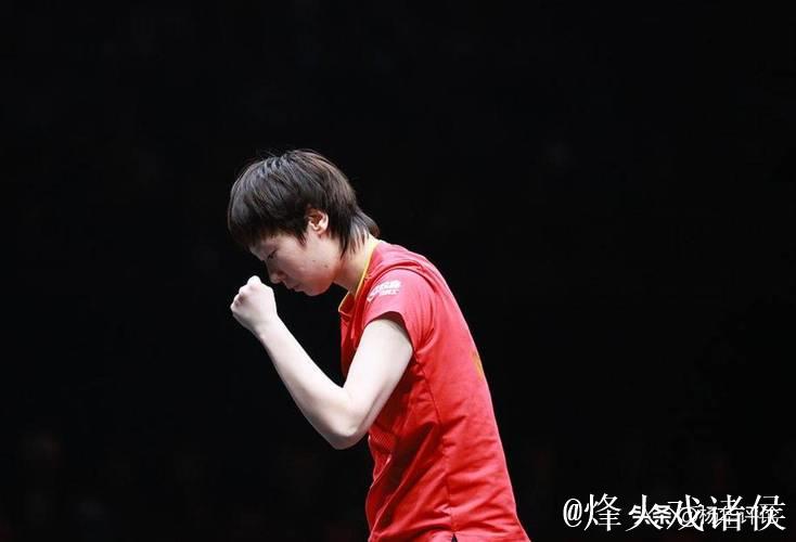 王曼昱越来越像护台之神张怡宁,邓亚萍犀利指出她比蒯曼强在哪里 王曼昱越来越像护台之神张怡宁,邓亚萍犀利指出她比蒯曼强在哪里